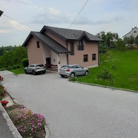 Guest House Tena Szluin Kültér fotó