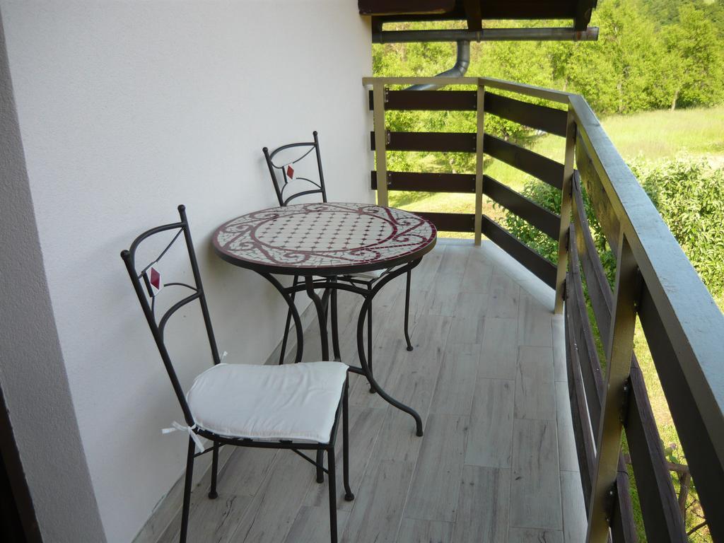 Guest House Tena Szluin Kültér fotó
