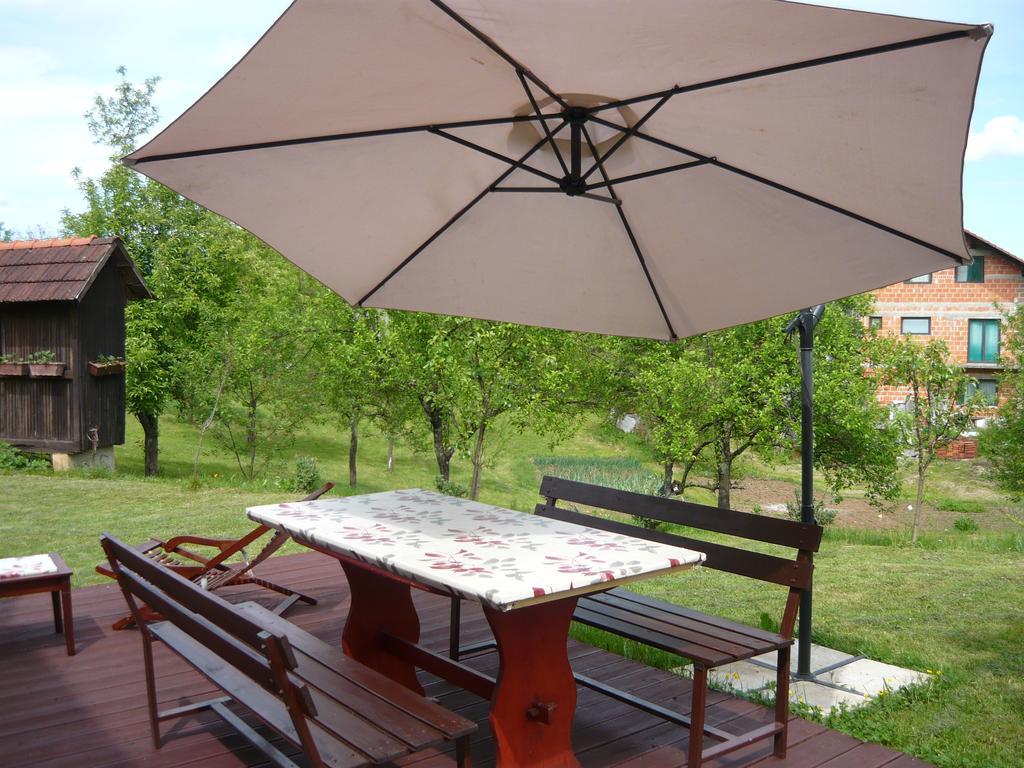 Guest House Tena Szluin Kültér fotó